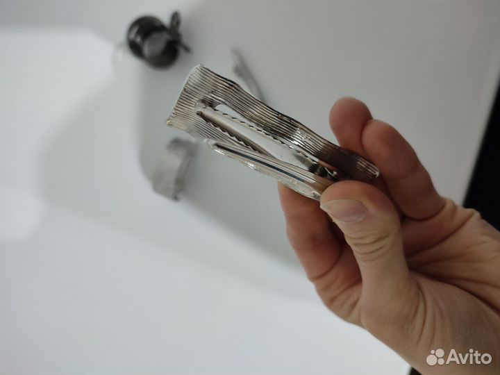 Заколки для волос