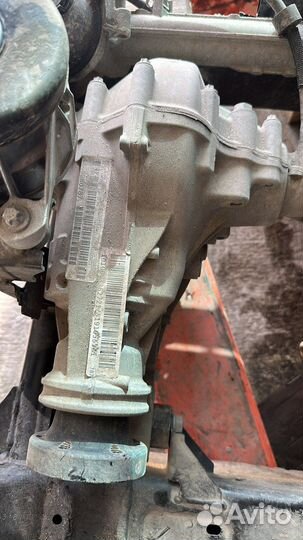 Пепедний релуктор на gle 167 мерседес