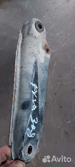 Рычаги задние на Nissan Fuga