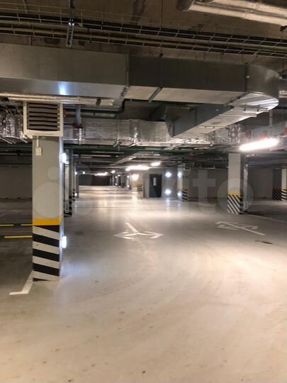 Машиноместо, 28 м²