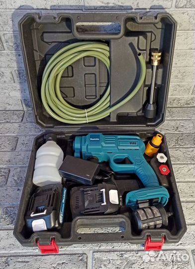 Аккумуляторная мойка Makita