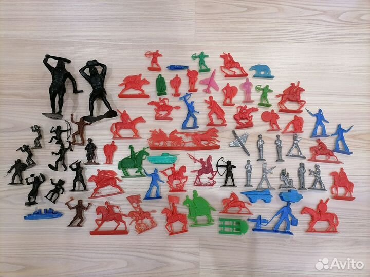 Продам солдатиков СССР одним лотом