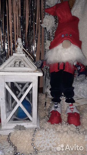 Новогодний гном под елку