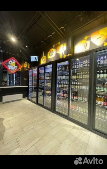 Продавец разливных напитков