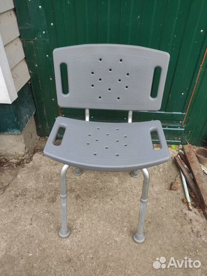 Стул для пожилых людей для ванны и душа