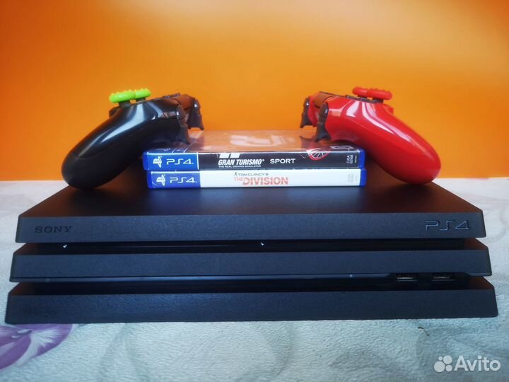 PlayStation 4 Pro 1Tb + игры
