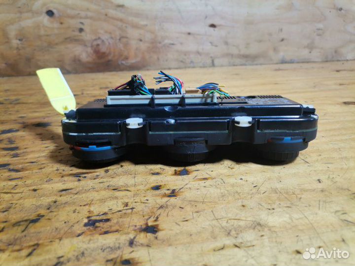 Блок управления климат контролем Volkswagen Passat