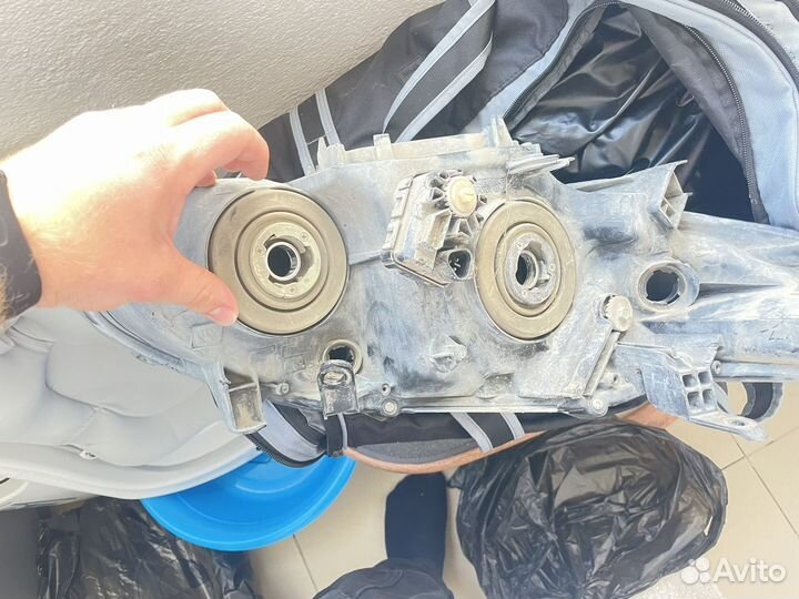 Фары на toyota corolla 150