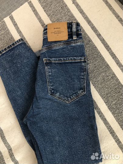 Джинсы stradivarius 34