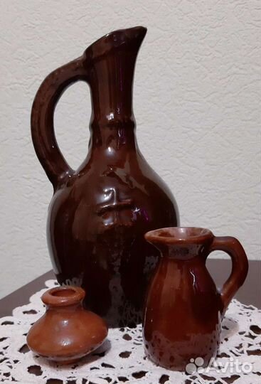 Миниатюрные глиняные кувшины