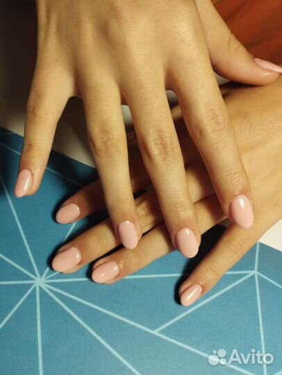 Модель на маникюр