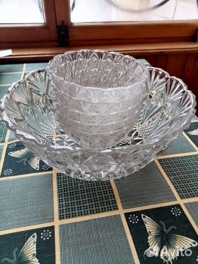 Салатники и стаканы