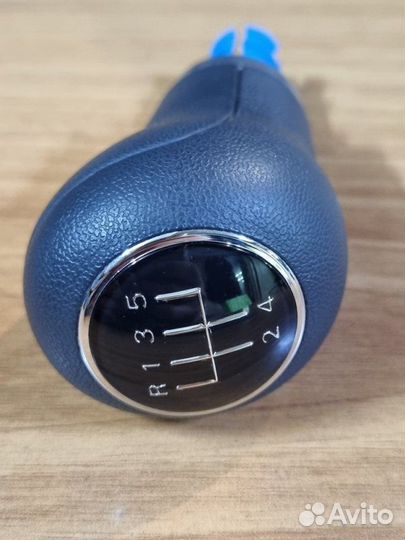 Рукоятка рычага МКПП Audi A2 8Z0