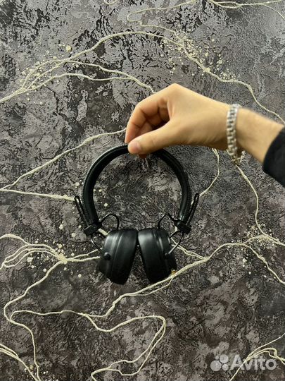 Без проводные наушники Marshall