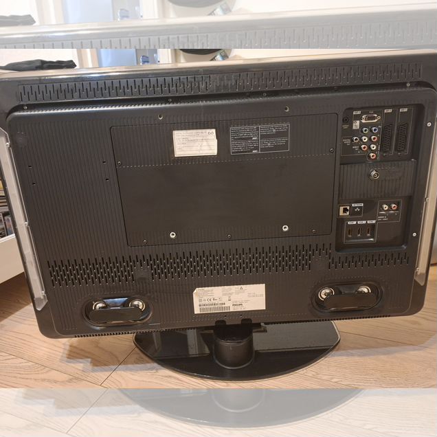 Телевизор бу Philips 32PFL9613D/10
