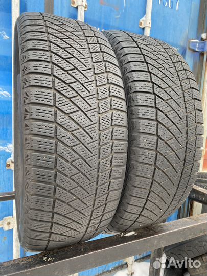 Continental ContiVikingContact 6 215/60 R17