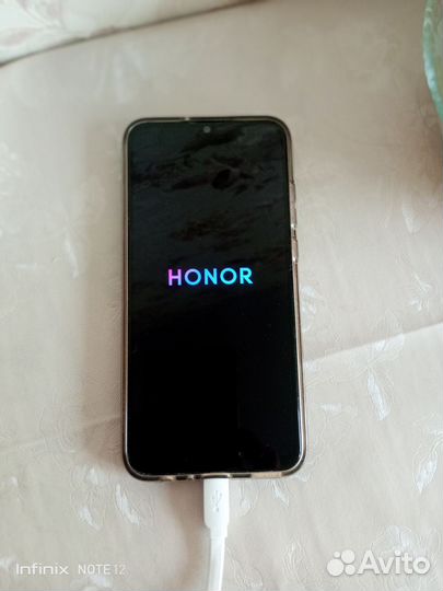 Смартфон Honor 10 lite