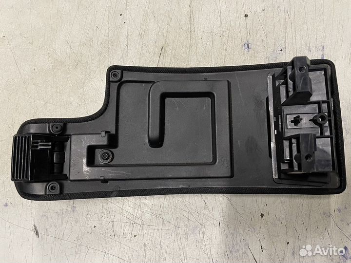 Крышка подлокотника Renault Megane 3