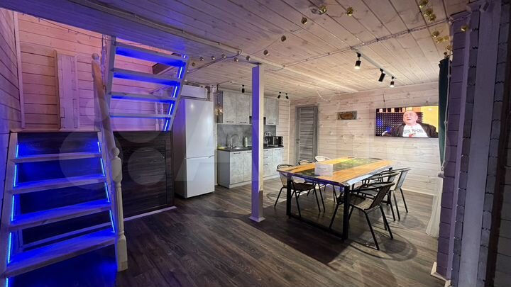 Дом 180 м² на участке 3 сот.