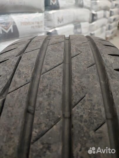 Bridgestone Potenza Adrenalin RE004 225/50 R17