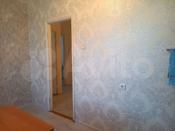 2-к. квартира, 48 м², 1/3 эт.