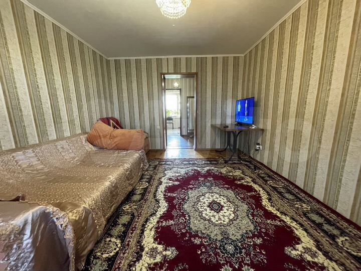 3-к. квартира, 65 м², 3/6 эт.