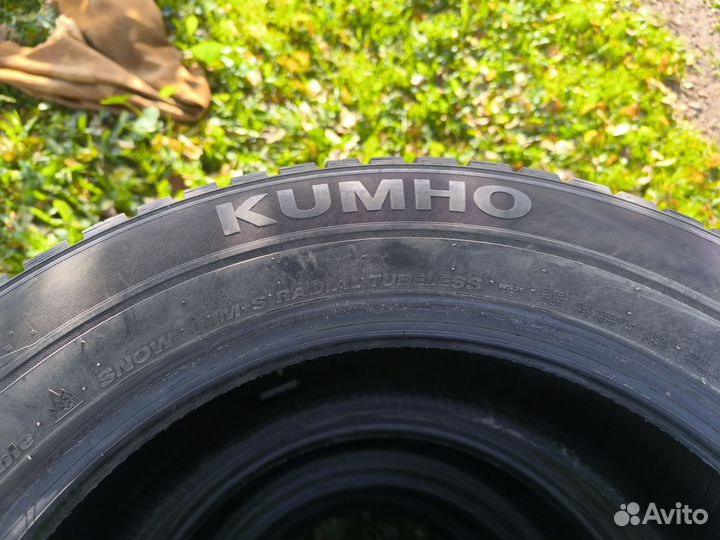 Kumho WinterCraft Ice WI31 225/60 R17