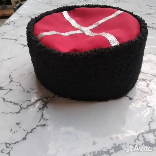 Папаха казачья каракуль красный верх размеры 56-57