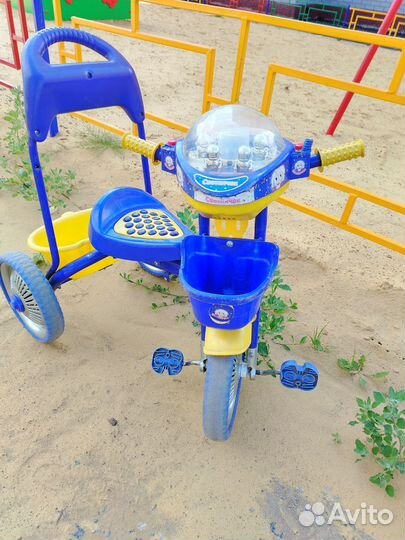 Трехколесный велосипед