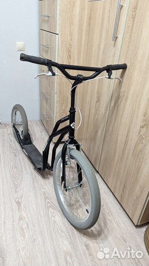 Самокат взрослый с большими колесами