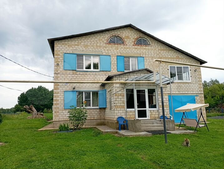 Дом 300 м² на участке 100 сот.