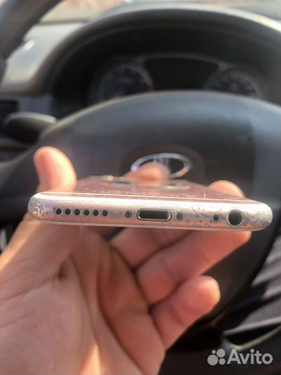 Телефон iPhone 6s