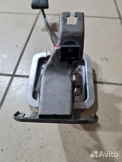 Педаль Mitsubishi Lancer IX