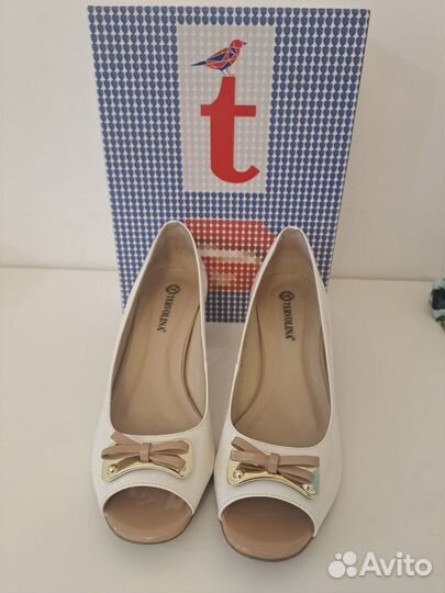 Туфли лаковые/ беж