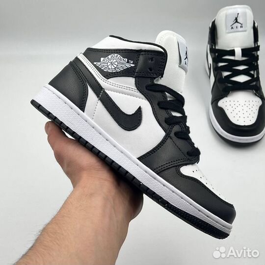 Кроссовки женские Nike Air Jordan 1 (Арт:а11)