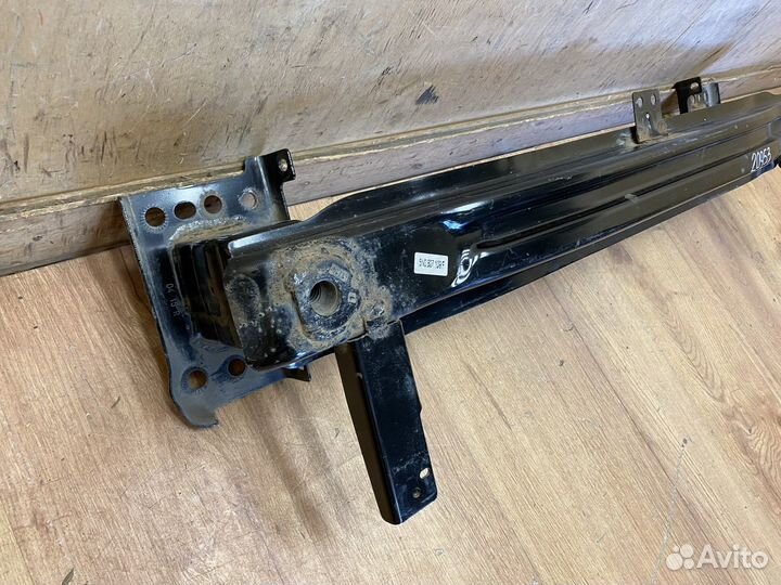 Усилитель переднего бампера Vw Tiguan 2007-2016