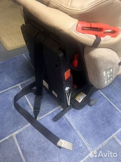 Автомобильное детское кресло от 9 до 38 кг