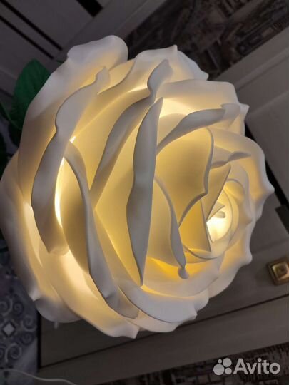 Торшер роза из изолона, высота 110