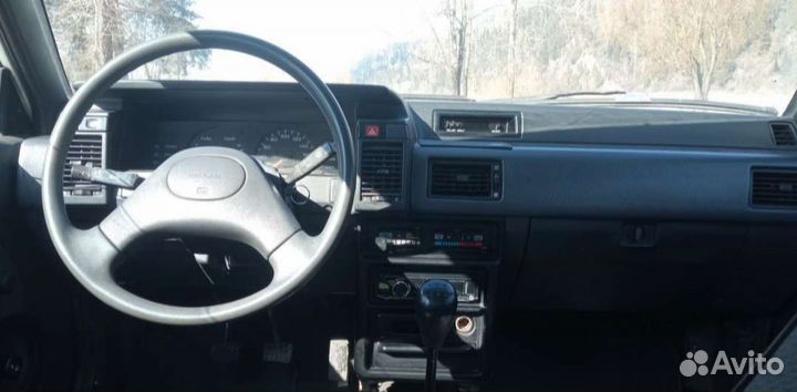 Торпедо Nissan Sunny N13