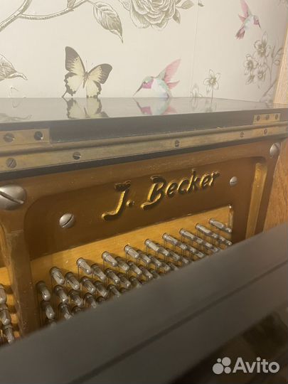 Пианино J.Becker