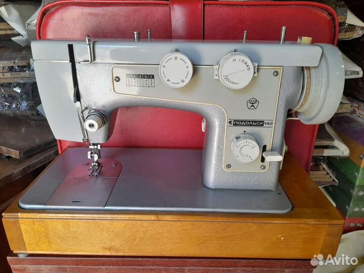 Швейная машина Подольск 142