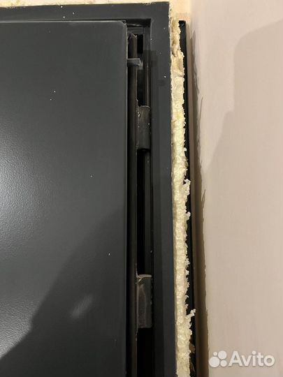 Дверь входная стальная с коробкой