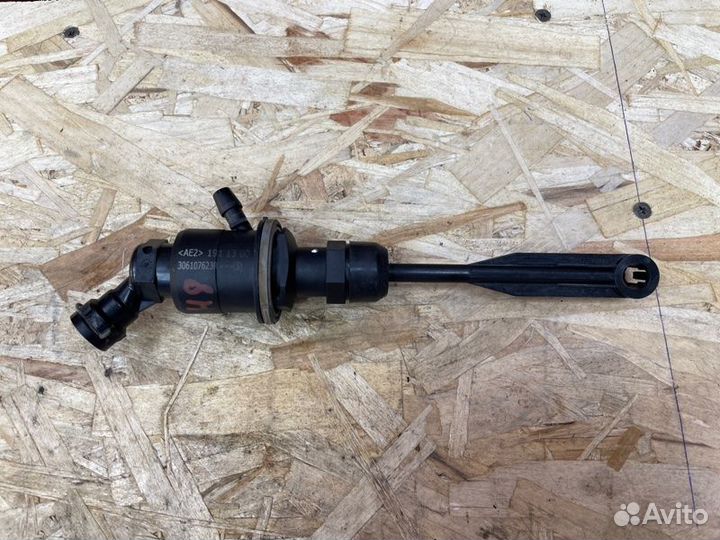 Главный цилиндр сцепления Renault Duster