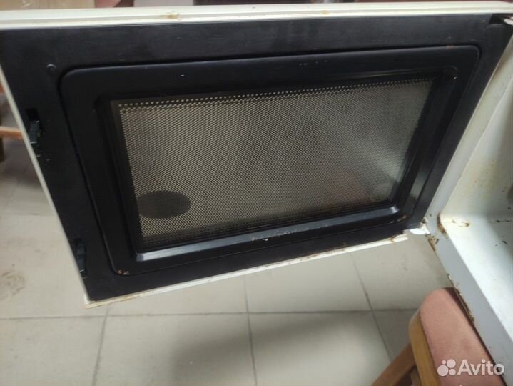 Микроволновая печь Samsung M1712NR на запчасти