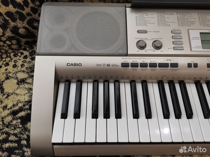 Синтезатор casio lk 270