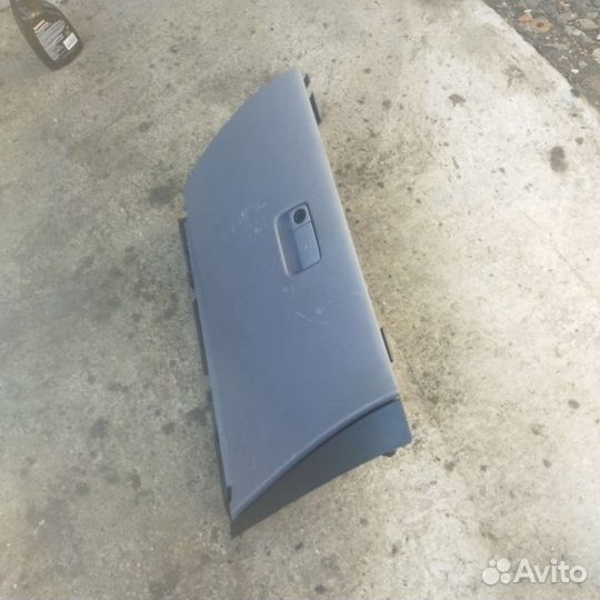 Бардачок Nissan Primera P12