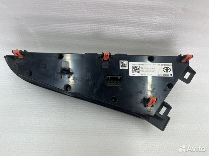 Климат контроль Toyota Camry V75 2021-2023