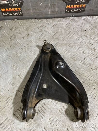 Рычаг передний правый Renault Logan, I рест