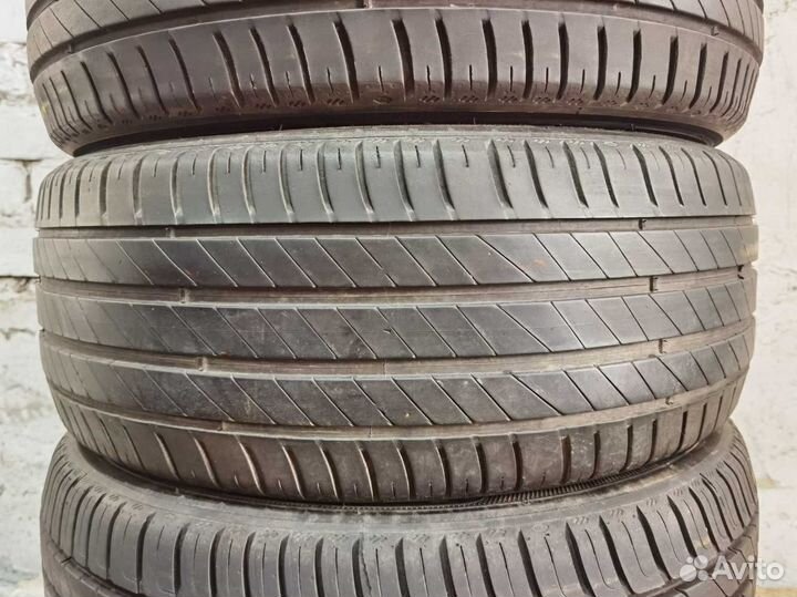 Kleber Dynaxer HP4 215/55 R17 98V