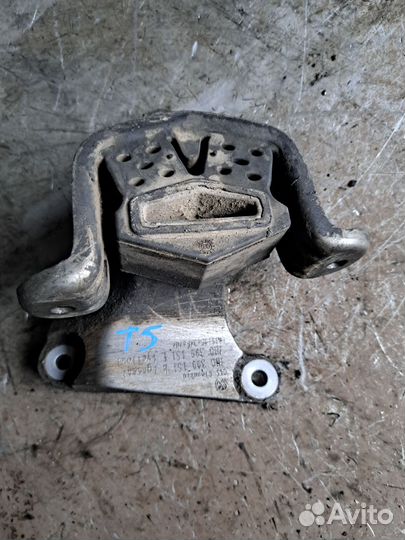 Подушка МКПП Volkswagen Transporter T5